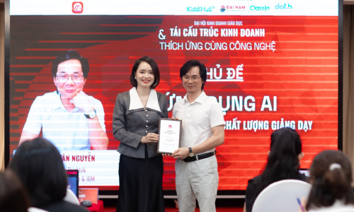 Đừng học tính năng ai hãy học tư duy